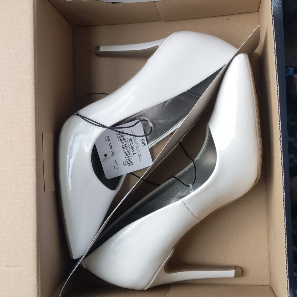 Classic Ivory Worthington heels